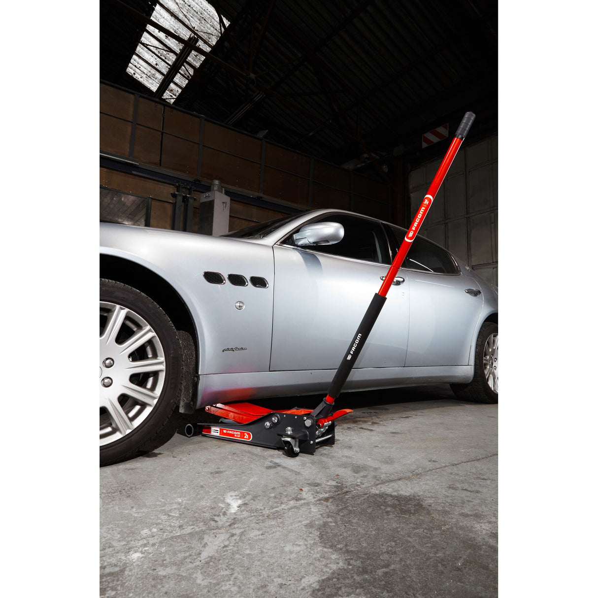 DL.LP - Compacte, extra platte garagekrik 2 t