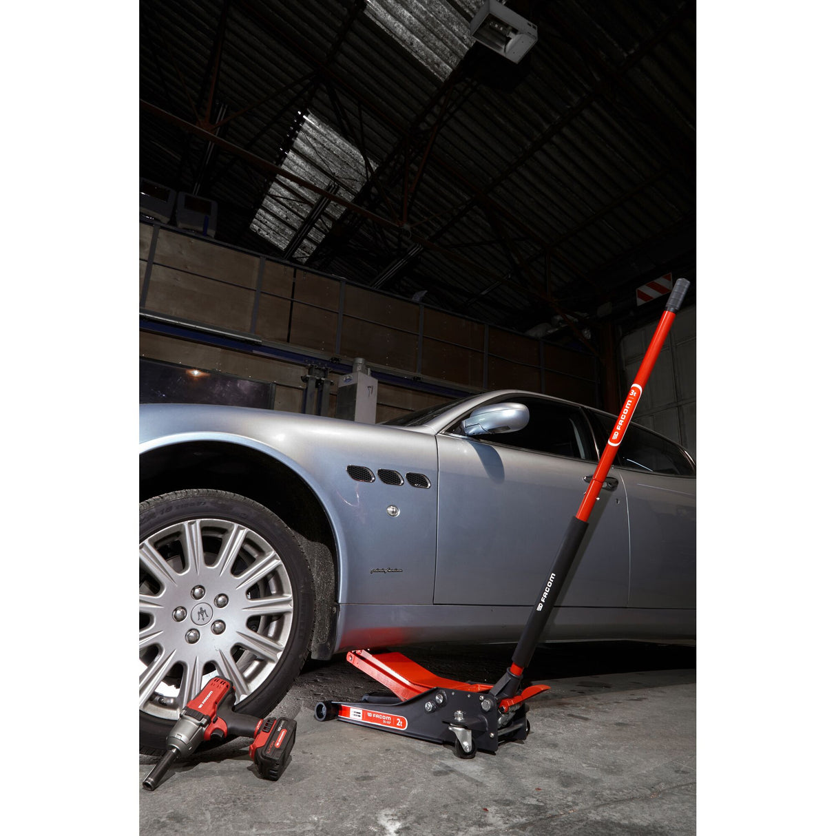 DL.LP - Compacte, extra platte garagekrik 2 t