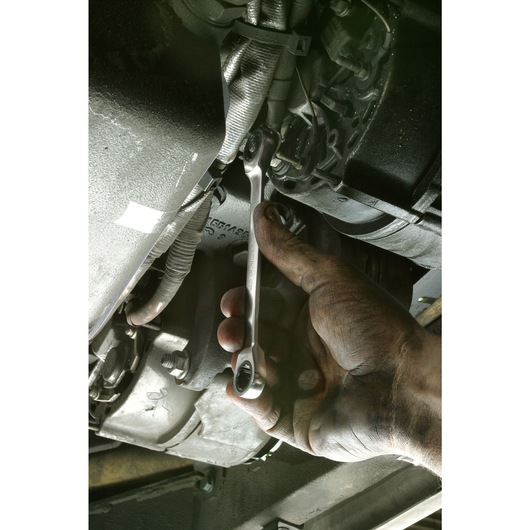 1/4 in. x 5/16 in. Straight Double Box-End Ratchet Wrench 1/4 in. x 5/16 in. Straight Double Box-End Ratchet Wrench