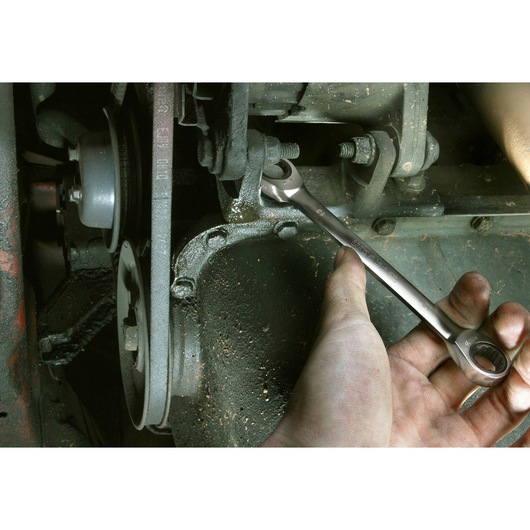1/4 in. x 5/16 in. Straight Double Box-End Ratchet Wrench 1/4 in. x 5/16 in. Straight Double Box-End Ratchet Wrench
