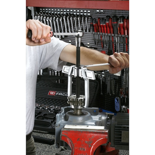 2-Leg Sliding-Leg Pullers, 3t Capacity, Inside 86 - 95 mm, Outside 60 - 81 mm 2-Leg Sliding-Leg Pullers, 3t Capacity, Inside 86 - 95 mm, Outside 60 - 81 mm